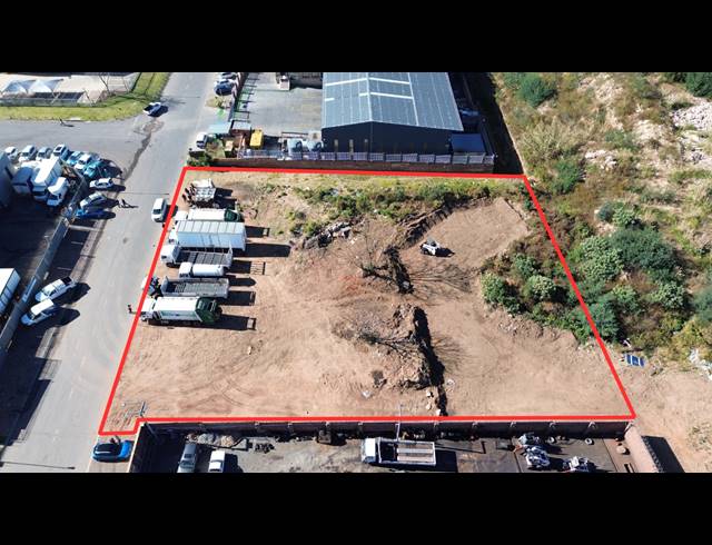 2,706M² VACANT LAND FOR SALE IN STORMILL